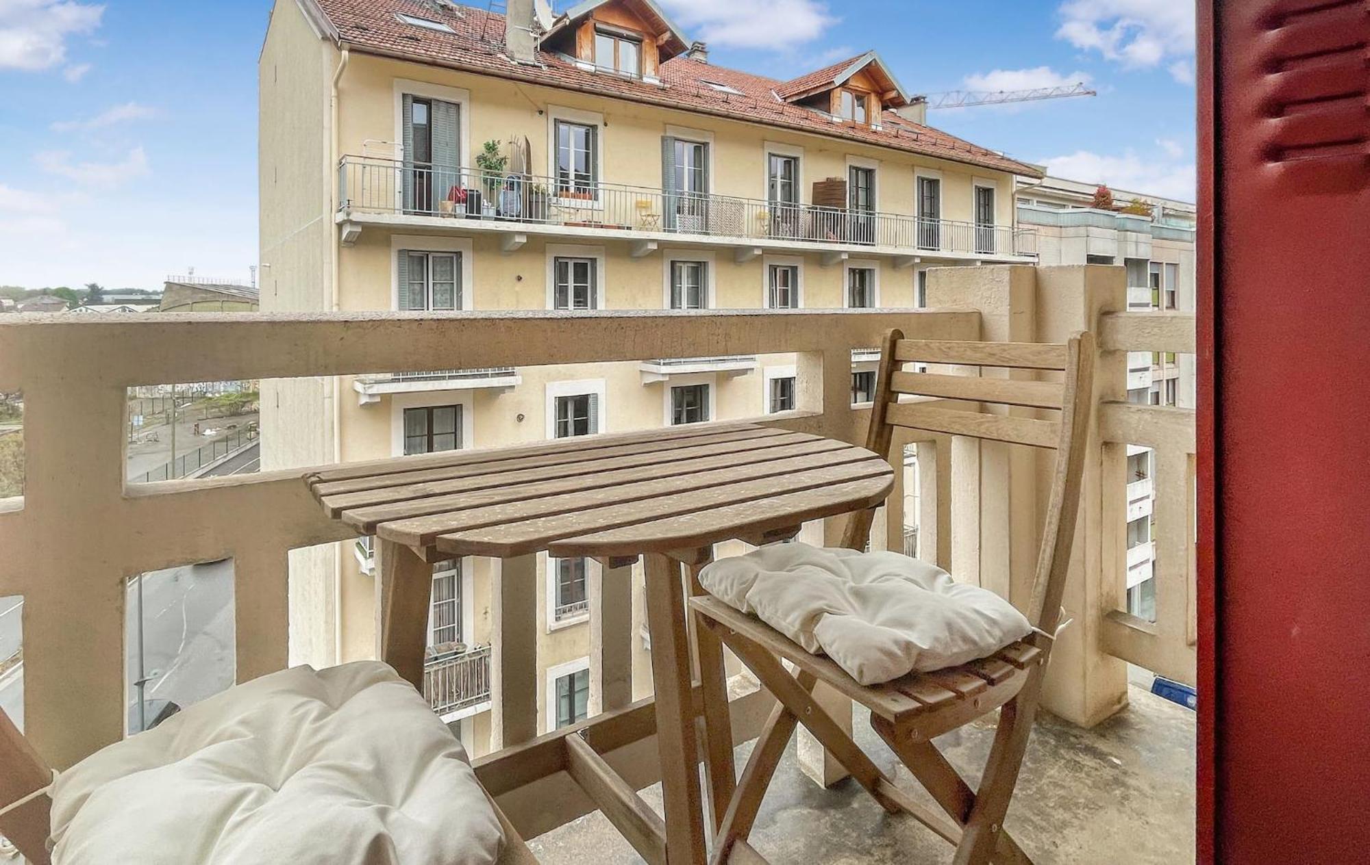 Homey Awesome - Proche Gare Et Tram - Centre-Ville - Balcon Prive - Wifi Gratuit Annemasse Extérieur photo